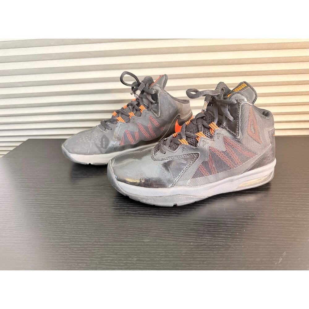 Nike Air Max Stutter Step 2 Youth Basketball Shoes Black Orange Size 4Y Sneakers